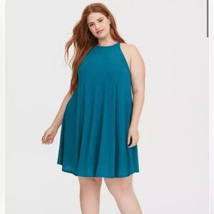 high neck & ribbed textured trapeze dress. 💙